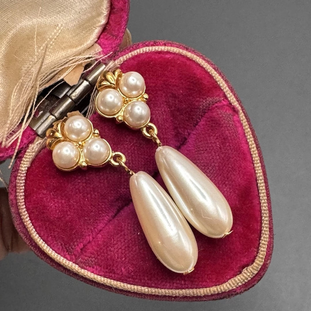 Vintage Monet Gold Tone Faux Pearl Dangle Drop Earrings
