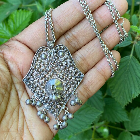 Vintage Silver pendant Necklace . Bells Filigree Flow… Gem
