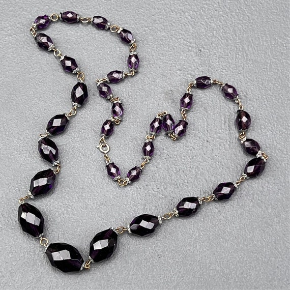 Vintage Art Deco Czech Glass Beaded Necklace .  V… - image 2