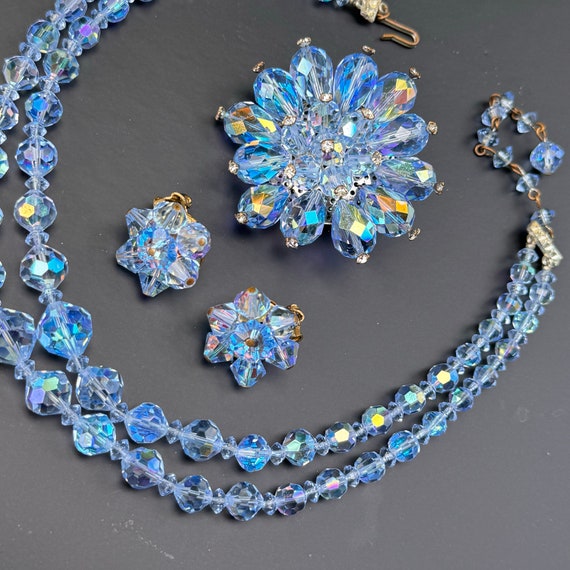 Vtg double strand Blue faceted Crystal Glass Bead… - image 1