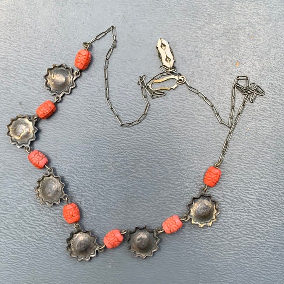 Vintage Art Deco Necklace . Silver tone  Coral gl… - image 7