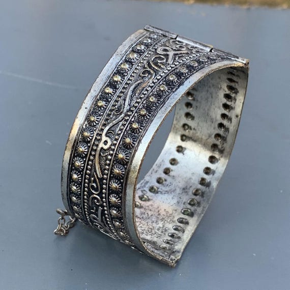 Bracelet Ancien En Argent D'Afrique Du Nord - Bijou Ethnique Vintage - Occasion