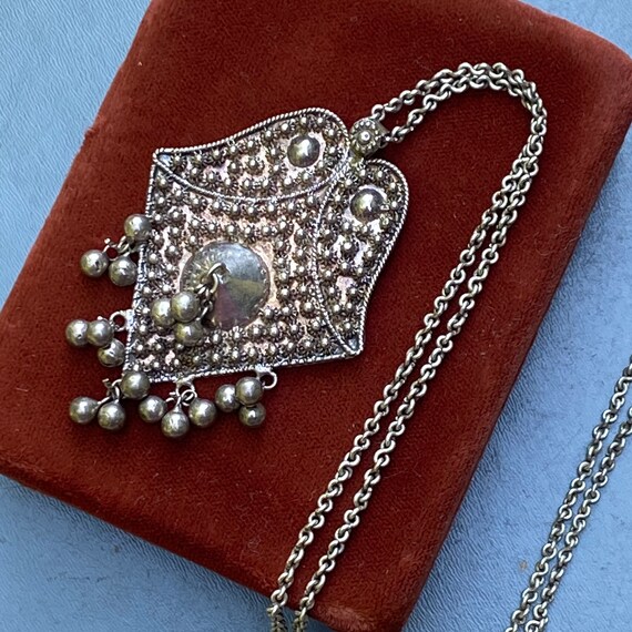 Vintage Silver pendant Necklace . Bells Filigree Flow… Gem