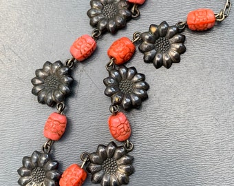 Vintage Art Deco Necklace . Silver tone  Coral glass beaded  Flowers Necklace   .  Costume  Jewelry