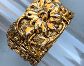 Vintage Victorian Revival Hinged  bangle Bracelet  . Wide Gold Tone Floral bangle .  Lisner Costume  jewelry