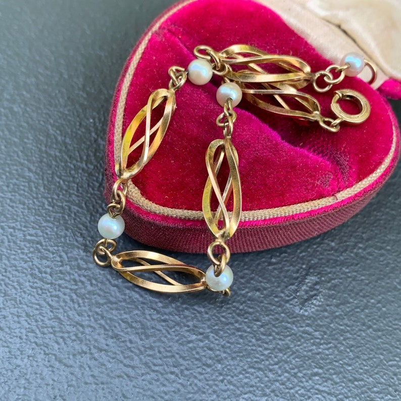 Vintage 10kt gold filled cultured pearl Bracelet . Fine Gold Jewelry image 1