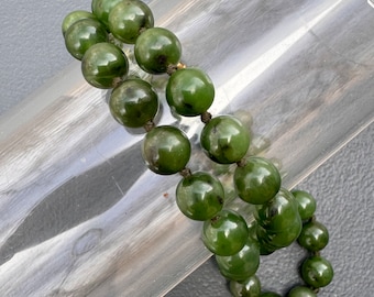 Hand knotted Polished Spinach Green Nephrite Jade stone Bead Beaded Necklace