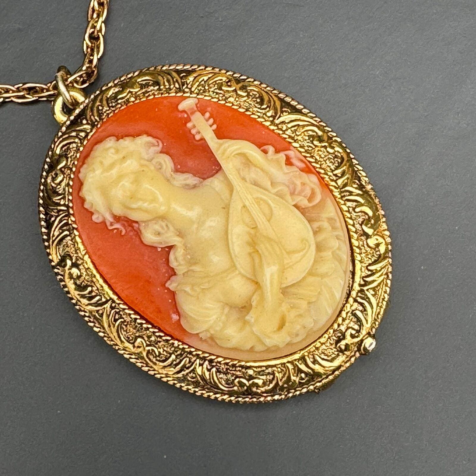 Vintage Signed CORDAY Cameo Perfume Compact Vinaigrette Perfume