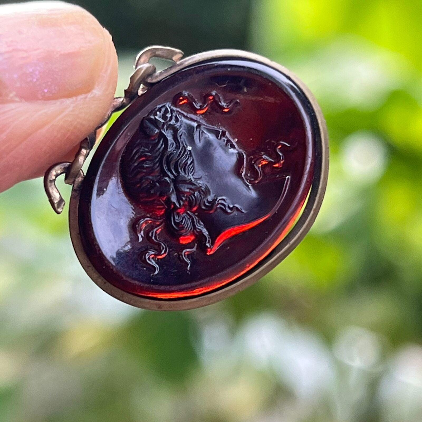Broche Pendante Style Victorien - Or, Cornaline, Améthyste Et Strass - Vintage