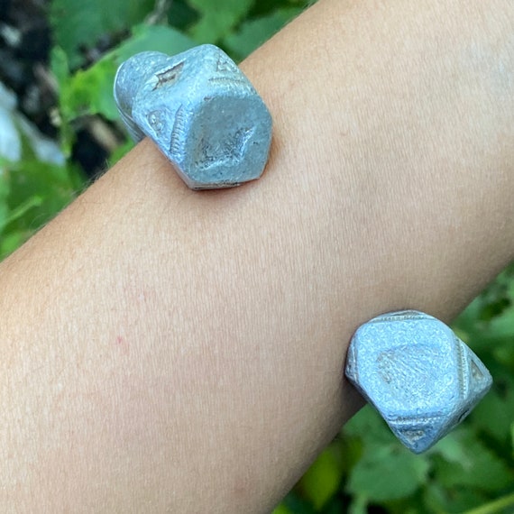 Vintage Tribal Nubian Pulsera. Pulsera pie - Etsy España