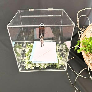 Klare Acryl Hochzeitskarte Box mit Schloss - Elegantes Blumendesign - Geschenk für Braut, Hochzeit Geschenkidee