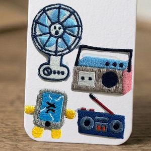 Parche de radio, mini parche bordado termoadhesivo de electrónica retro, parche de radiocasete para teléfono para mochila