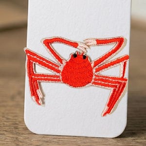 Feloranje koningskrabpatch, realistisch geborduurd krabdecor (schil en plak/strijkijzer)