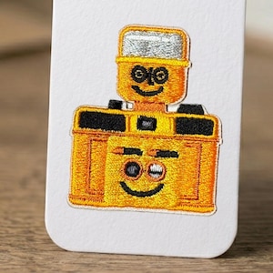 Glücklicher Gelber Kamera Aufnäher Selbstklebender Kawaii Fotografie DIY Stoffaufkleber