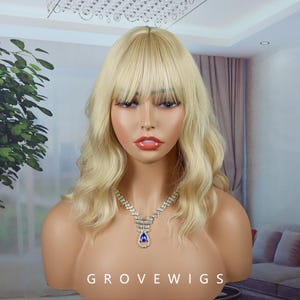 Light Blonde wig,Chic Shoulder Bob Wig - Ash Blonde Wavy Synthetic Hair with Front Bangs - Everyday Casual & Party Hairpiece, cosplay wig