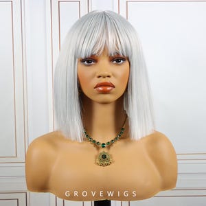 White Wig Womens Short Straight Hair Wigs Bangs Party Cosplay Fashion Nature Wig Cosplay Wigs