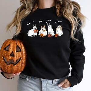 Felpa di Halloween con simpatico coniglio fantasma, maglietta con coniglietto fantasma, maglione con coniglio spettrale, maglietta con vibrazioni di Halloween, maglietta con stagione spettrale, regalo di Halloween