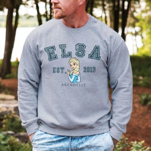 Sudadera con capucha de Elsa, Princesa Disney, Sudadera para viaje a Disney, Sudadera a juego para la familia, Viaje familiar a Disney, Regalo, Sudadera de cuello redondo de Elsa, Sudadera con capucha de Elsa imagen 4