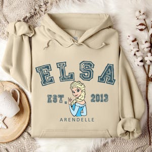 Sudadera con capucha de Elsa, Princesa Disney, Sudadera para viaje a Disney, Sudadera a juego para la familia, Viaje familiar a Disney, Regalo, Sudadera de cuello redondo de Elsa, Sudadera con capucha de Elsa imagen 1