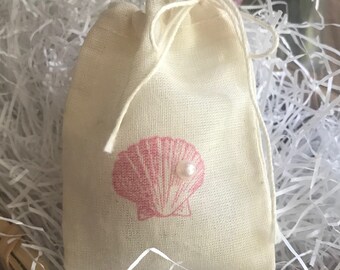 Muslin Gift Bags, Jewelry Gift Bags, Drawstring with Shell and Pearl, Favor Bags for Weddings, Showers