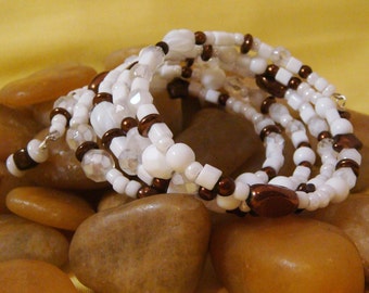 Bracelet, white and bronze, glass and seed beads, memory wire, large