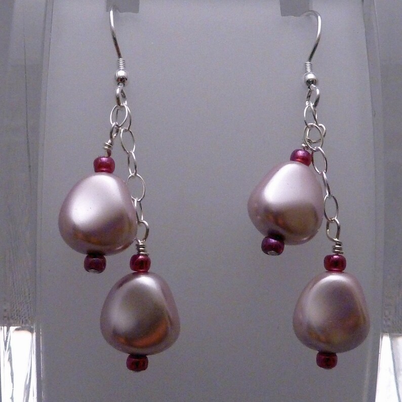 Earrings of dual Czech pearlized nuggets in pink pastel image 4