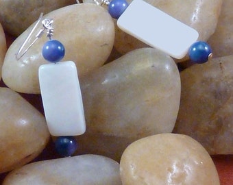 Earrings mother of pearl white rectange blue pierced