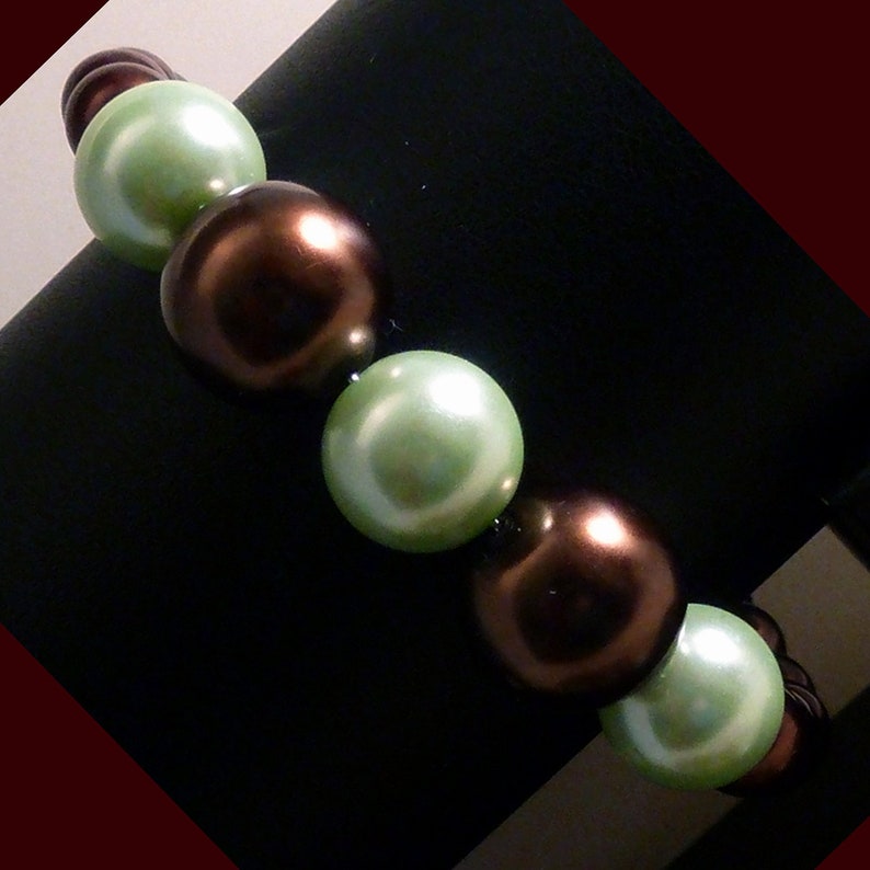 Bracelet of pearls in chocolate and soft green, large, memory wire image 2