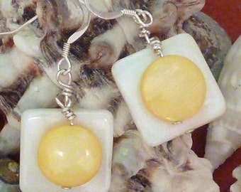 Earrings mother of pearl wte flat sq layered with yellow puffed coin pierced