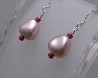 Earrings of Czech pearlized nuggets in pastel pink