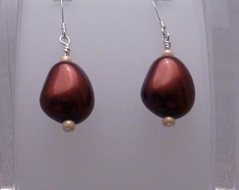 Earrings of Czech pearlized nuggets in dark brown