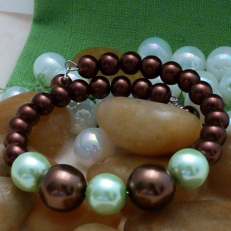 Bracelet of pearls in chocolate and soft green, large, memory wire image 1