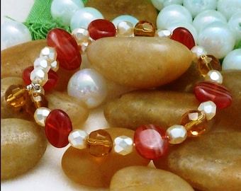 Bracelet of red/gold/cream Czech beads, large, memory wire