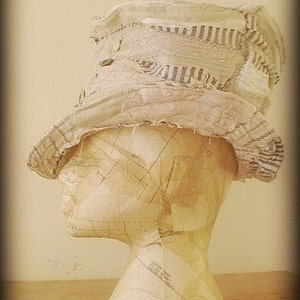 Alice hat image 3