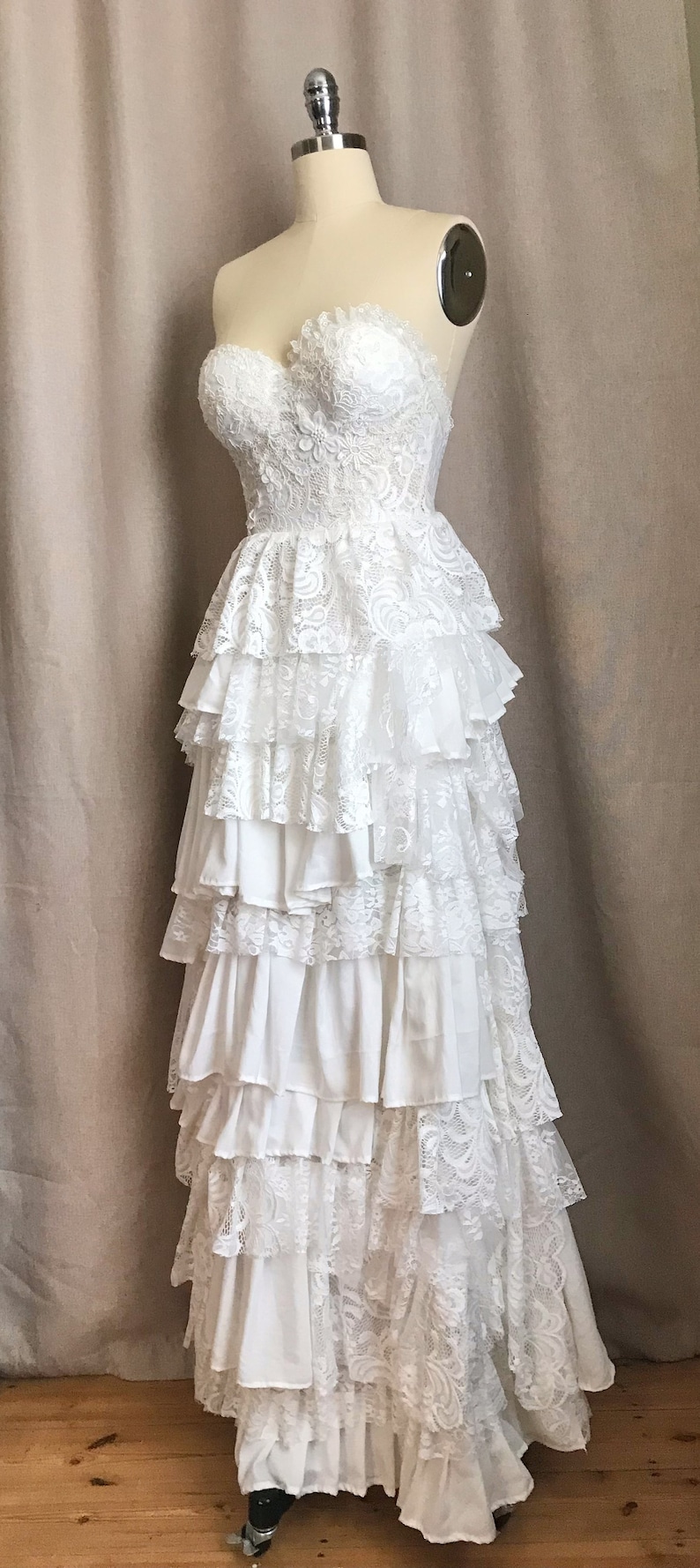 Sweet Heart Ruffle White dress main image 1