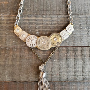 Steampunk Hals mit original Vintage Uhr Gesichter, Silber Kette und Silber Quaste und Strass Charme