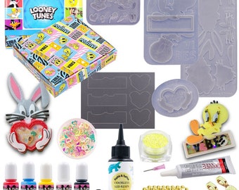 Looney Tunes Resin Craft Box | Tweety Bird Shaker Charms | Bugs Bunny Shaker Charms | Bag Charms | Jewelry Kit