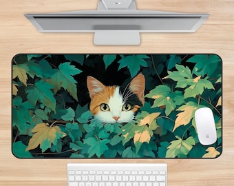 Tapete de escritorio Calico Cat: Diseño de hojas inspirado en anime, tapete grande para escritorio