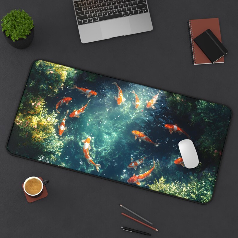Alfombrilla de escritorio con diseño de pez koi: alfombrilla para ratón con diseño de estanque de jardín japonés 16" × 32"
