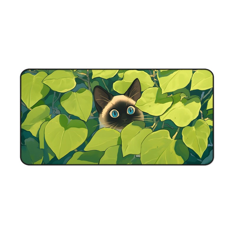 Alfombrilla de ratón con diseño de gato siamés: Gato de ojos azules escondido entre plantas. imagen 2