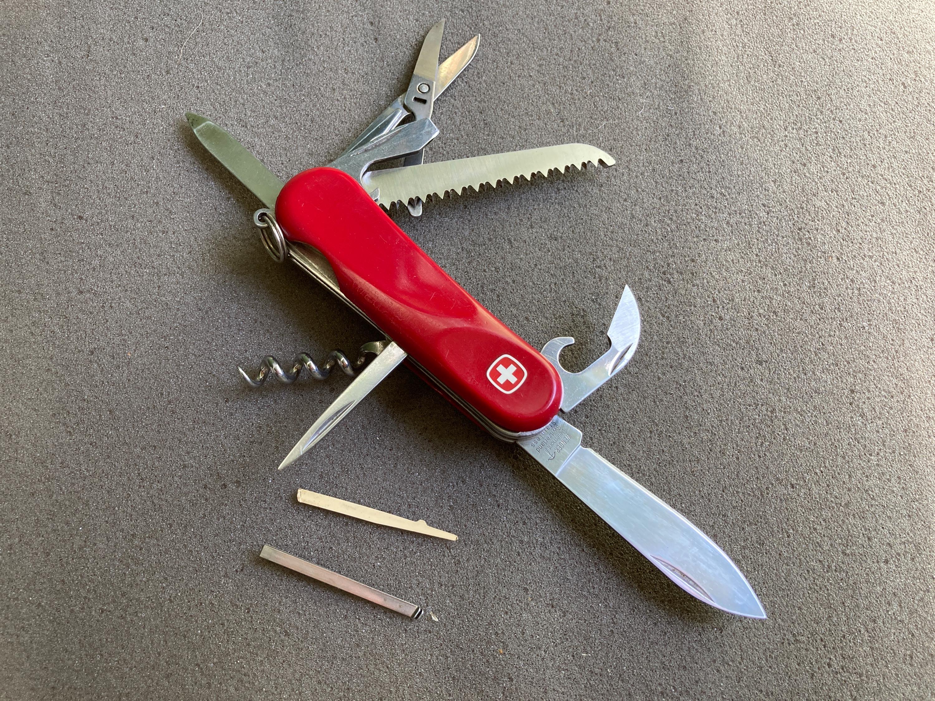 Wenger Evo S17 is a 4-layer Retired, Pocket-sized 85mm Swiss Army