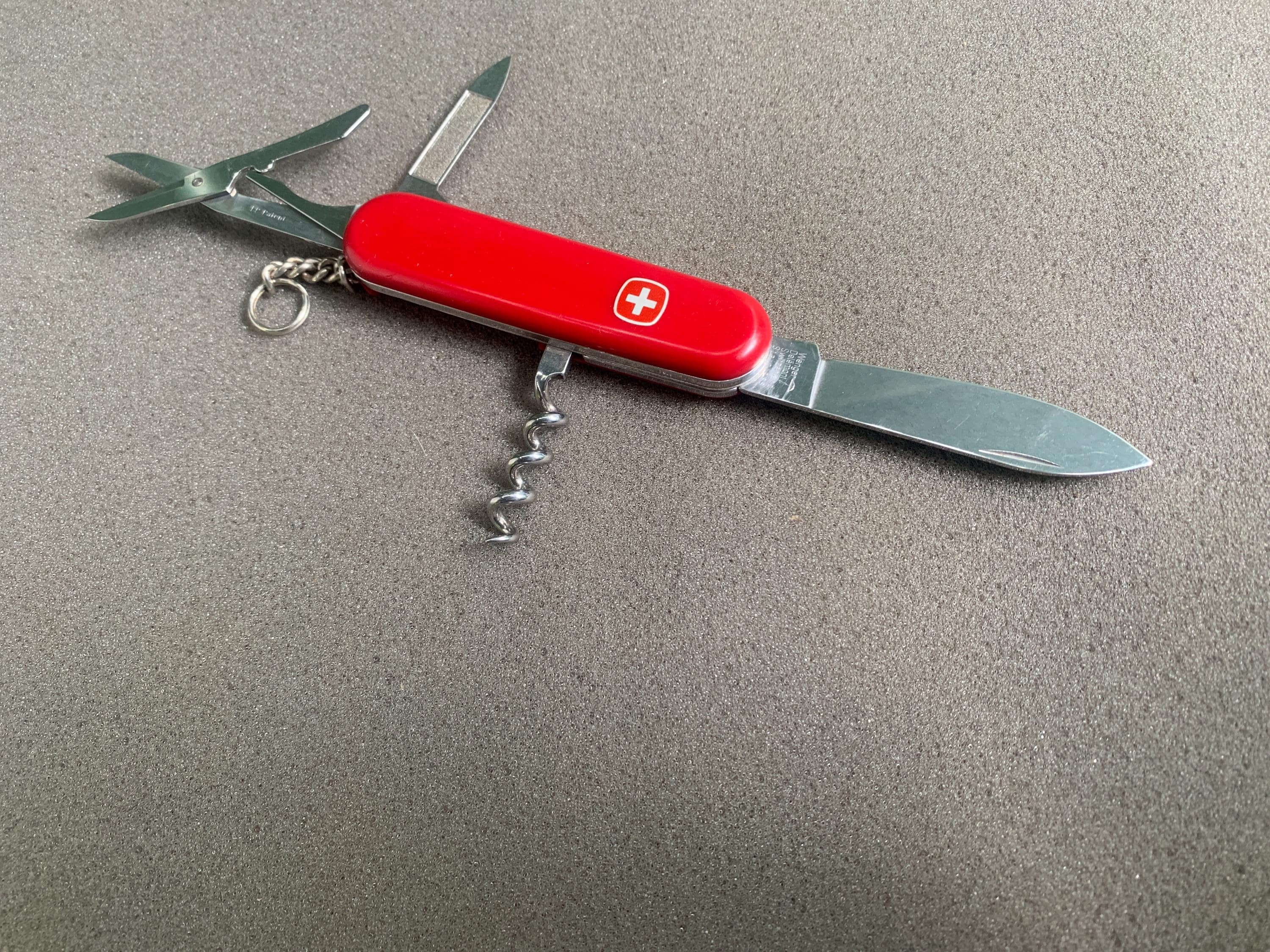 Wenger Diplomat With Corkscrew is an Uncommon, Retired, Pocket