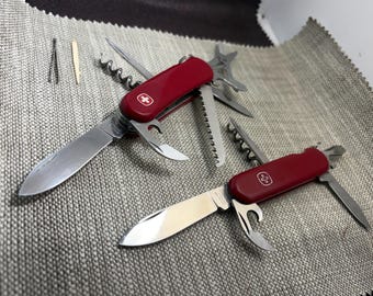 2 Wenger-knivar: Evo S17 85 mm, Commander 85 mm
