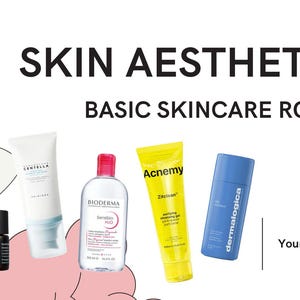 Puede incluir: Un anuncio de productos para el cuidado de la piel. La imagen presenta varios productos para el cuidado de la piel, incluyendo un frasco negro, un tubo blanco, una botella de Bioderma, un tubo amarillo de Acnemy y un tubo azul de Dermalogica. El texto dice "SKIN AESTHETICS. BASIC SKINCARE ROUTINE."