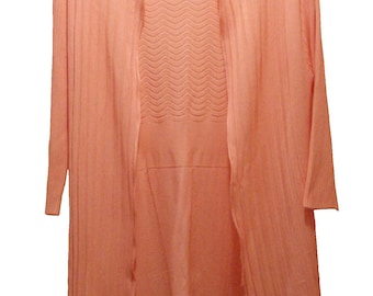 Cárdigan abierto color melocotón: prenda ligera para la primavera