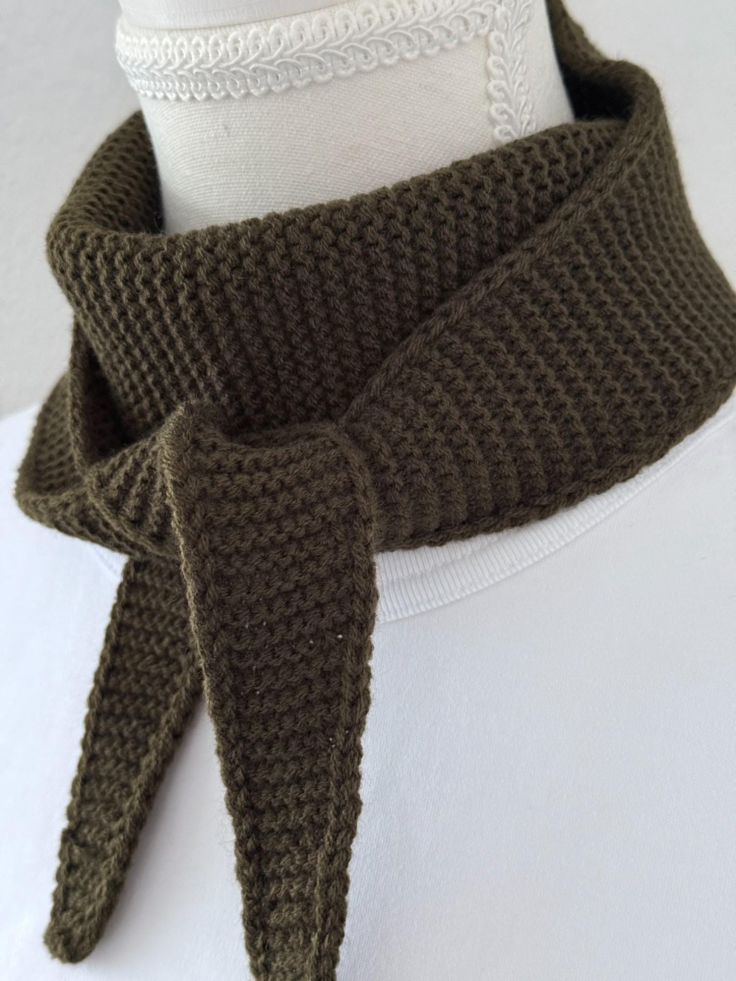 ダークモスアーミーグリーン 手編みソフィースカーフ V2 120 cm