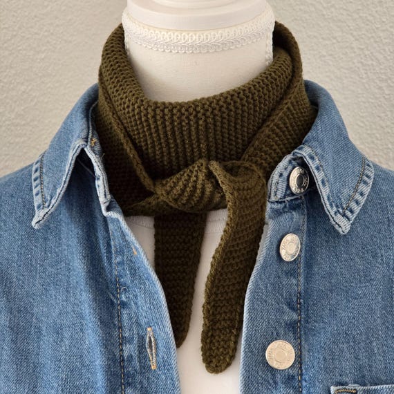 ダークモスアーミーグリーン 手編みソフィースカーフ V2 120 cm