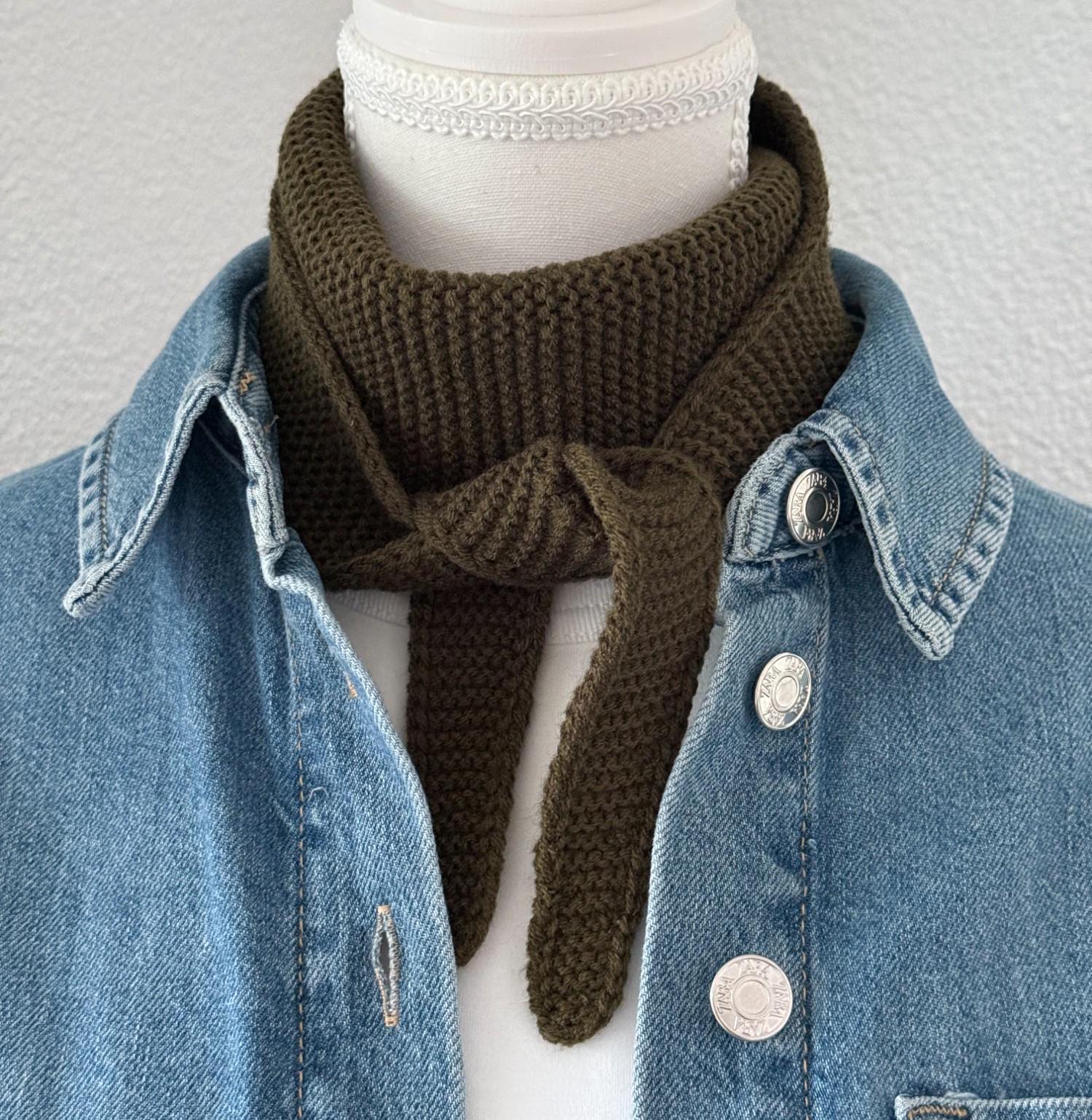 ダークモスアーミーグリーン 手編みソフィースカーフ V2 120 cm