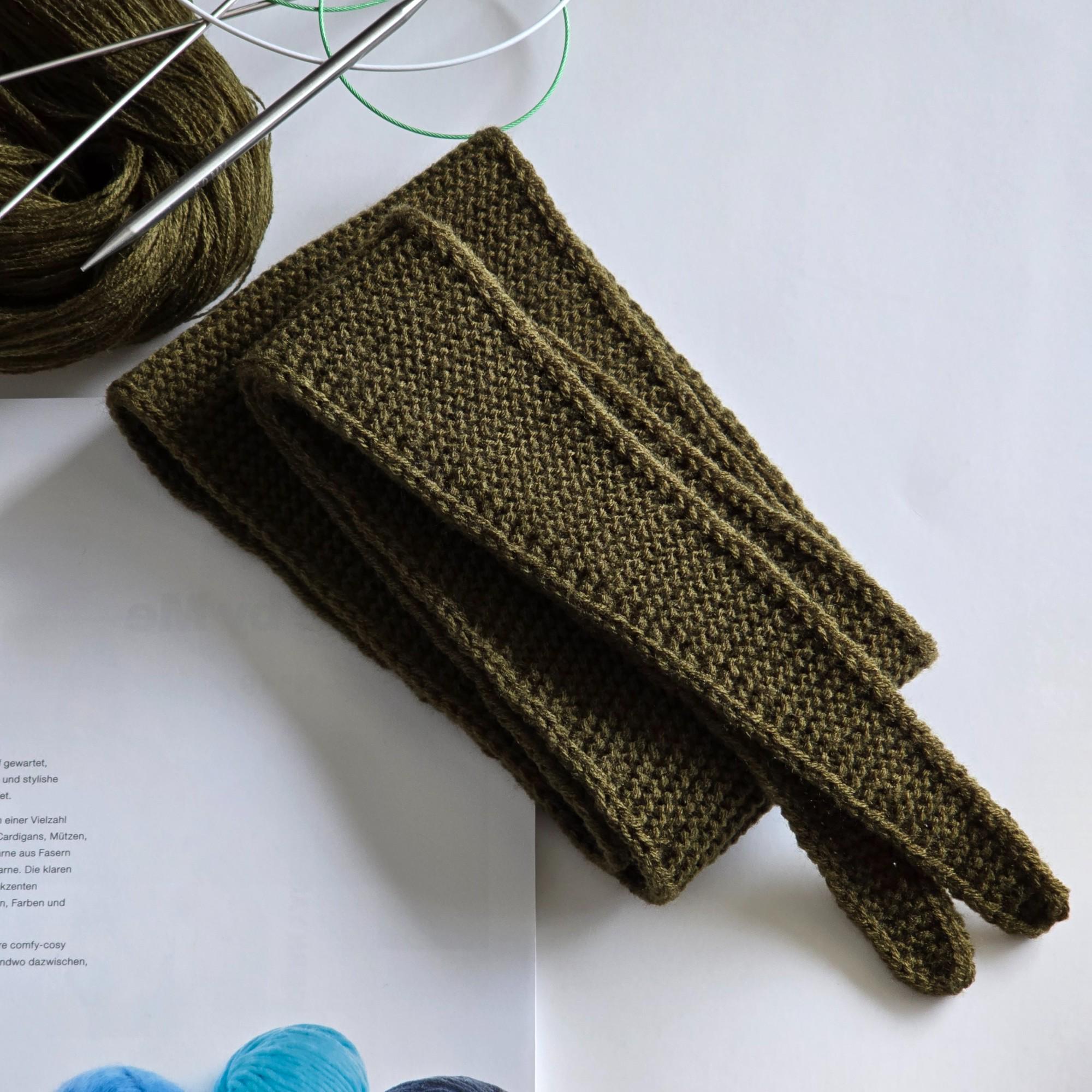 ダークモスアーミーグリーン 手編みソフィースカーフ V2 120 cm