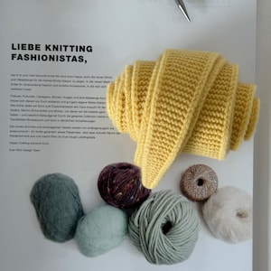 Handgebreide Sophie-sjaal van 100% merinowol 120 cm | Kleine gebreide sjaal | Halsdoek | Gepersonaliseerde cadeau afbeelding 11